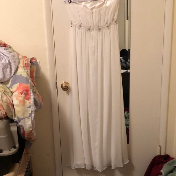 Prom dress/ full length evening gown - Picture 2 of 4